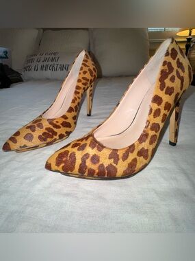Vintage Victoria’s Secret Leopard Print Pointed-Toe Stiletto Pumps - Brown